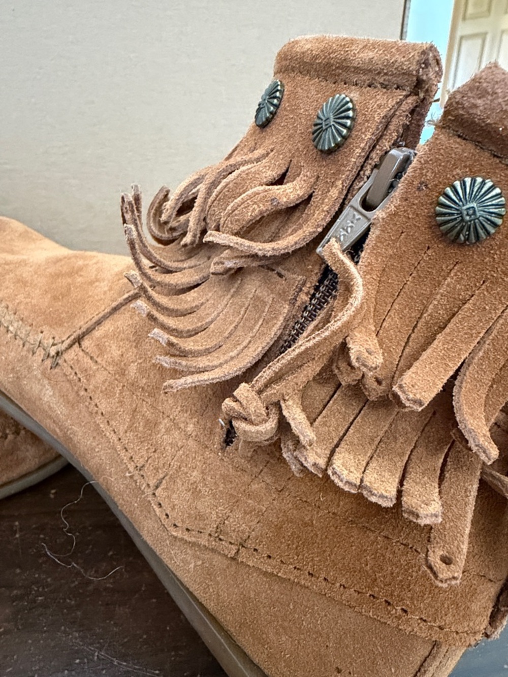Minnetonka Hardsole Suede Fringe Boots Brown Boho Western Moccasins size 9 10 - Picture 7 of 10